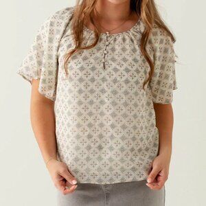 Aviva' Printed Chiffon Flutter Sleeve Top